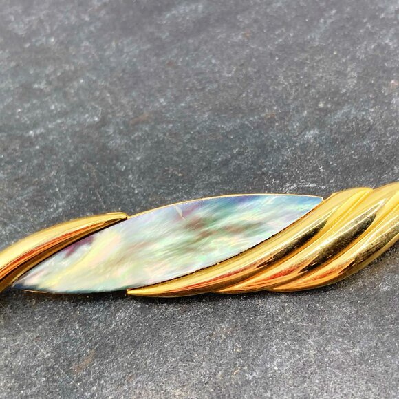 VINTAGE Gold tone metal and genuine abalone shell wavy shaped bar brooch pin - Picture 5 of 8
